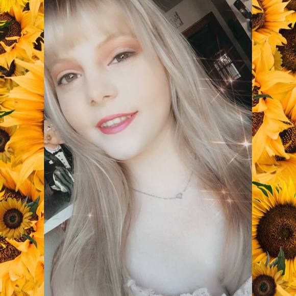 Meet your Posher, Maykayla - Picture 1 of 1